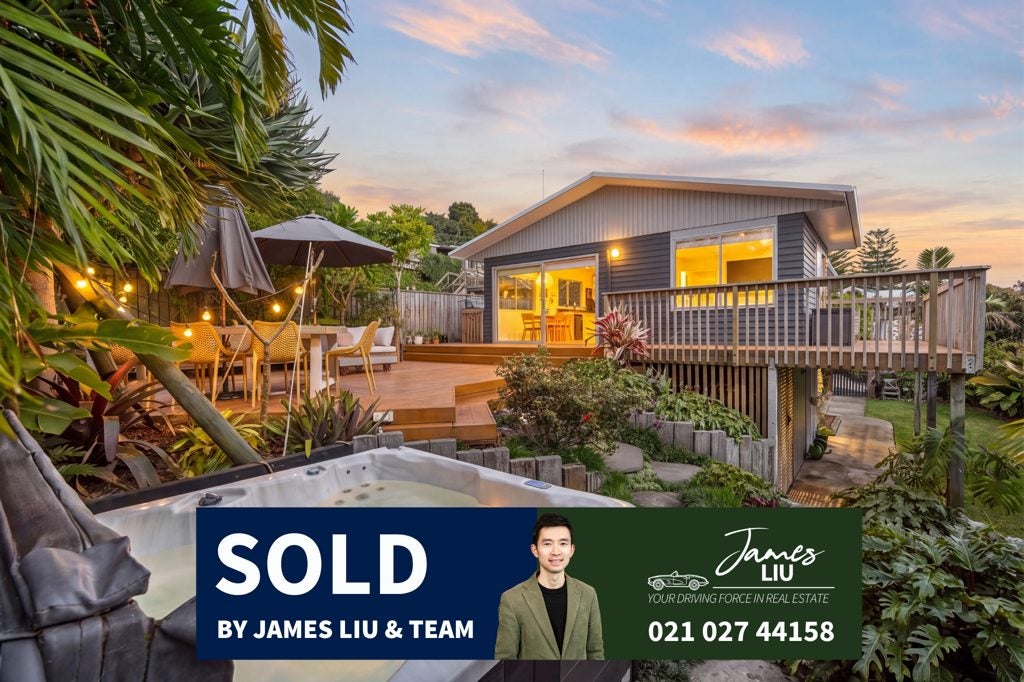1/26 Nor'east Drive, Northcross, Auckland - Carousel 2
