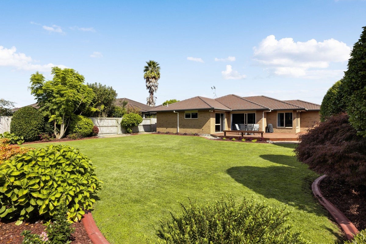 13 Rosewood Court, Huntington, Hamilton - Carousel 3