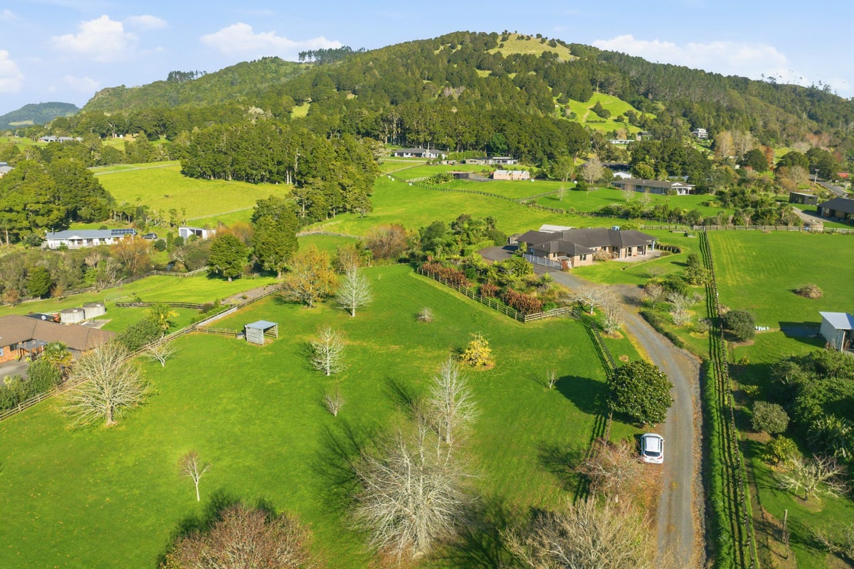 630 Crane Road, Kauri, Kamo - Carousel 2