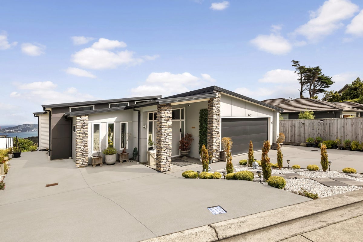 20 Grumman Lane, Newlands, Wellington - Carousel 1