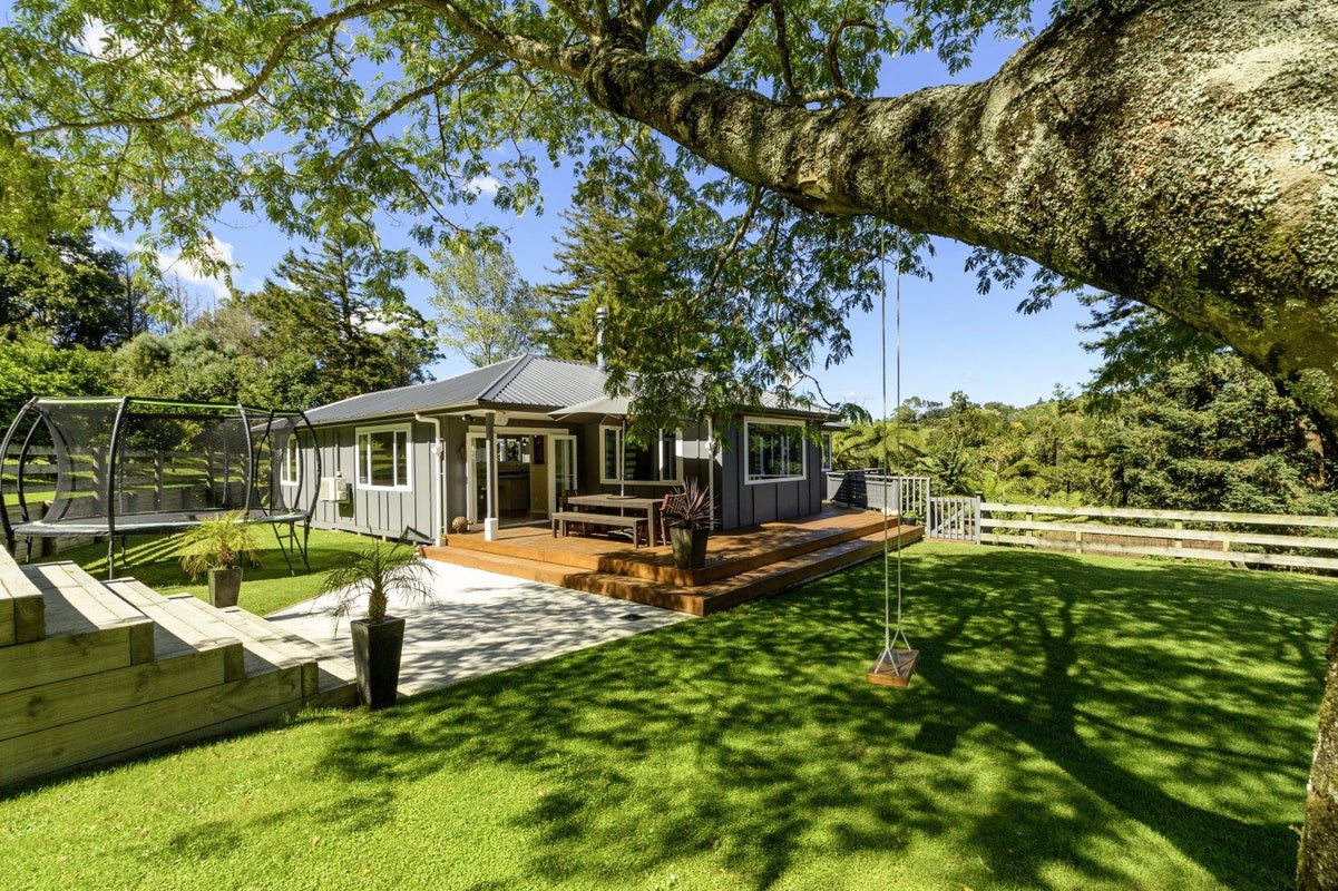112 Ruahihi Road, Omanawa, Tauranga - Carousel 1