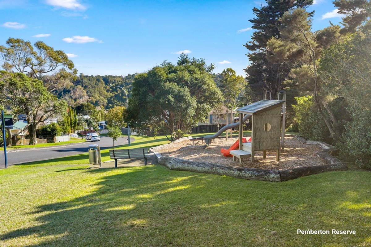 56 Pemberton Avenue, Bayview, Auckland - Carousel 38