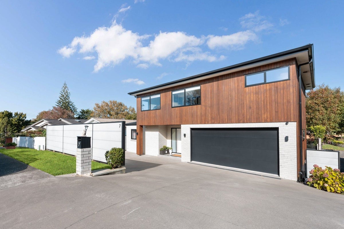 7 Hartles Place, Mellons Bay, Manukau City, Auckland - Carousel 1