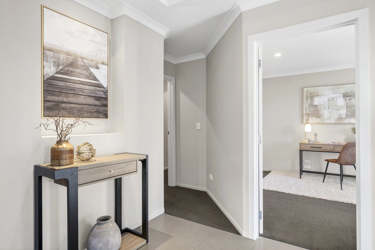 4 Woodridge Drive, Flagstaff, Hamilton - Carousel 2