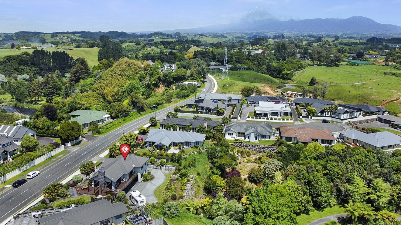 438 Mangorei Road, Highlands Park, New Plymouth - Carousel 26