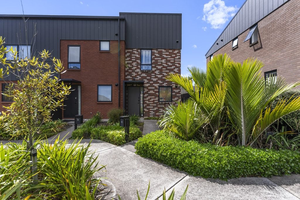 40 Kotuitui Street, Manukau, Auckland - Carousel 1