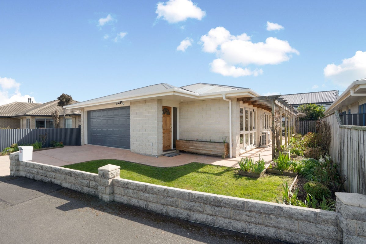 6A Coradine Street, Masterton - Carousel 1