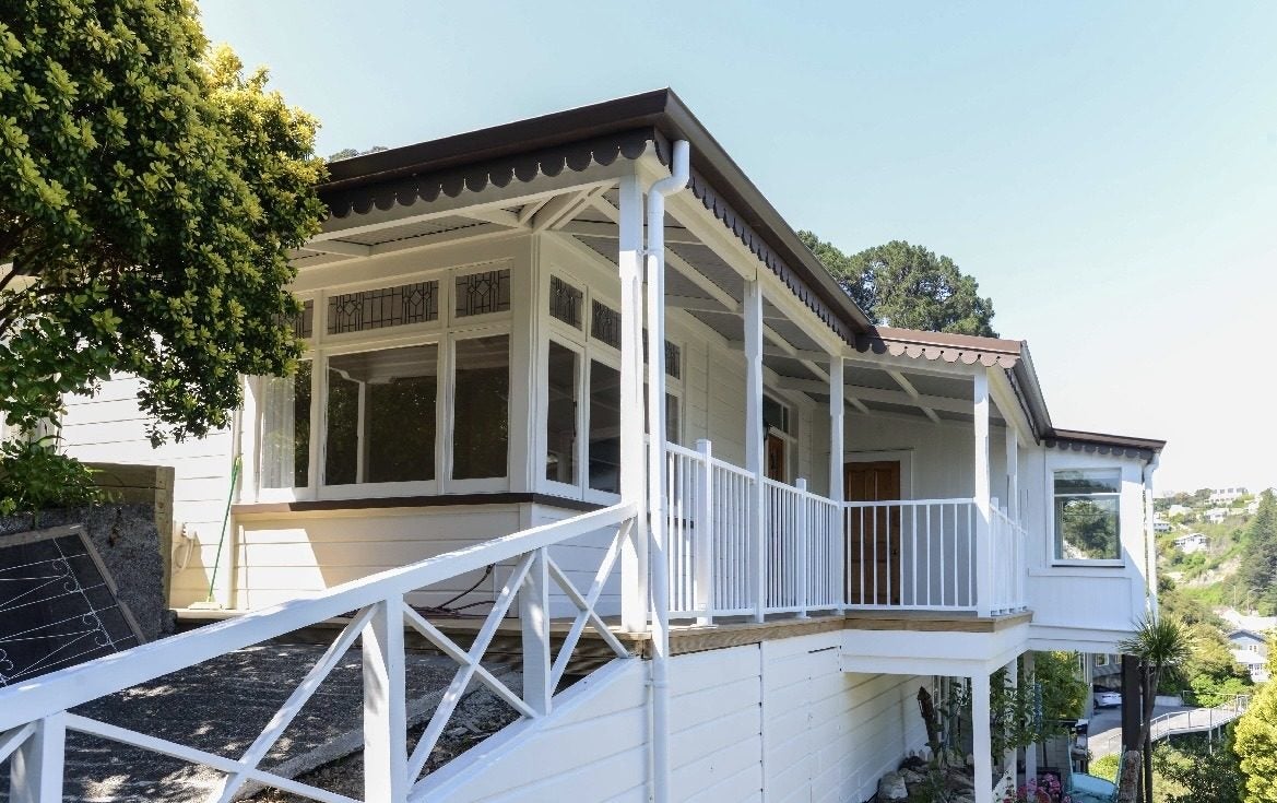 5 Kowhai Road, Bluff Hill, Napier - Carousel 1
