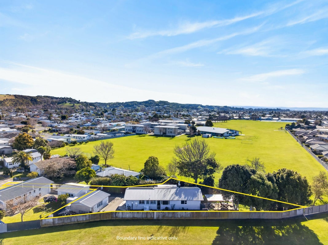 37 Frickleton Street, Taradale, Napier - Carousel 1