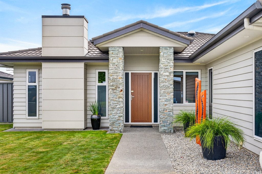 50 Kapiti Drive, Poraiti, Napier - Carousel 1