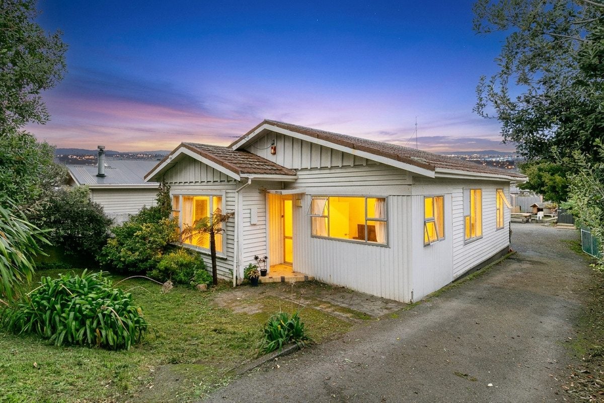 114 Wexford Road, Miramar, Wellington - Carousel 1