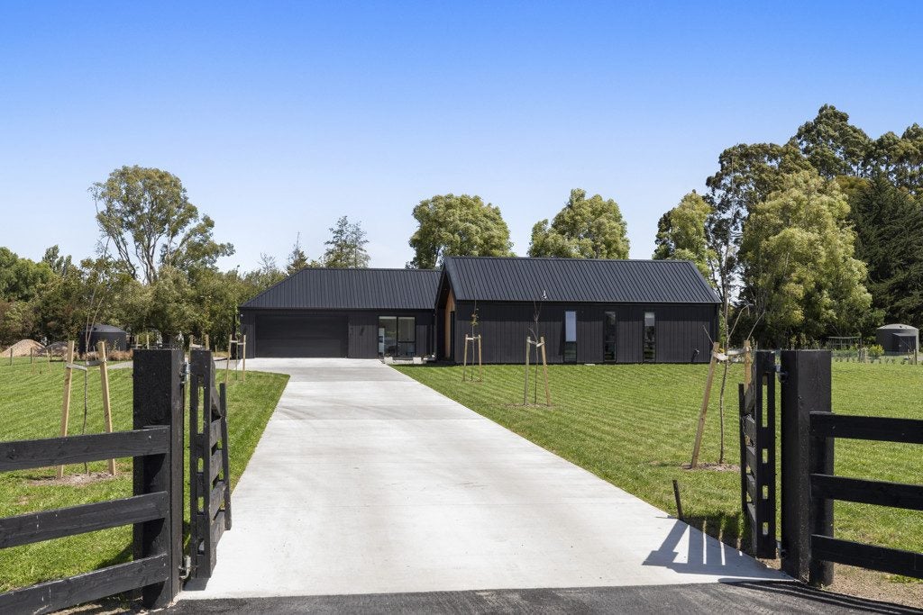 34 Orbiter Drive, Ohoka, Kaiapoi - Carousel 1