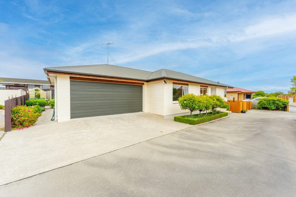 2B Chateau Close, Gleniti, Timaru - Carousel 1