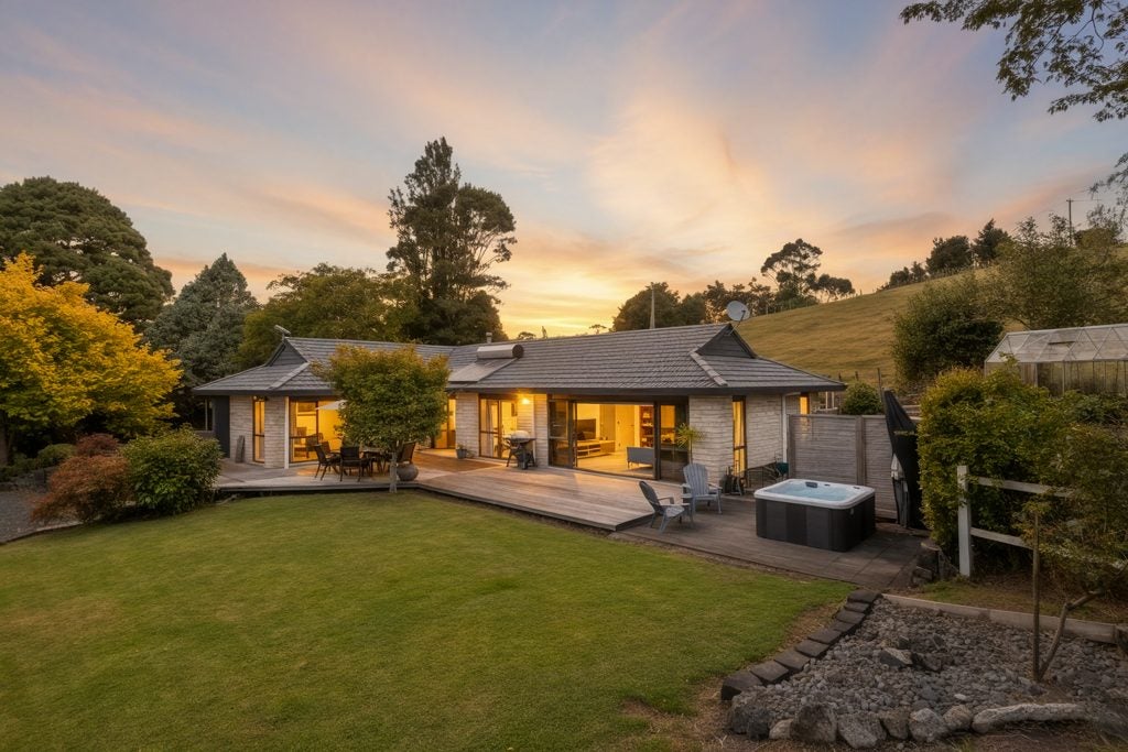 326 Upper Waiwera Road, Silverdale - Carousel 1