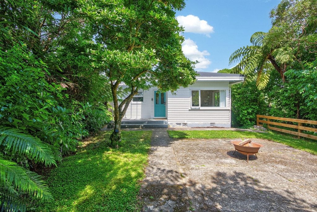 12H City View Grove, Harbour View, Lower Hutt - Carousel 1