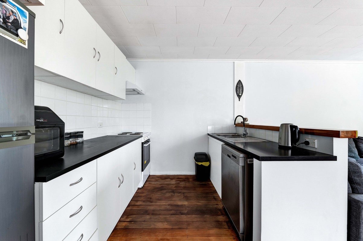 188 Huatoki Street, Upper Vogeltown, New Plymouth - Carousel 2
