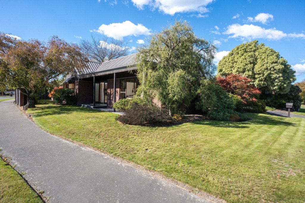 1 Clipston Place, Halswell, Christchurch - Carousel 30