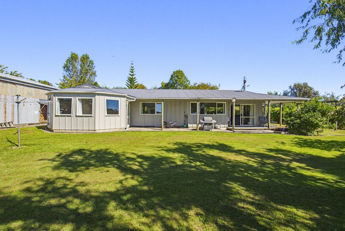 63 South Manakau Road, Manakau, Otaki - Carousel 48