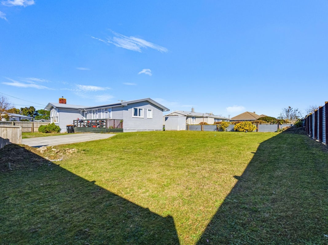 26 Wilson Crescent, Highbury, Palmerston North - Carousel 1