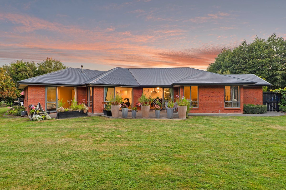 187 Belfast Road, Belfast, Christchurch - Carousel 2