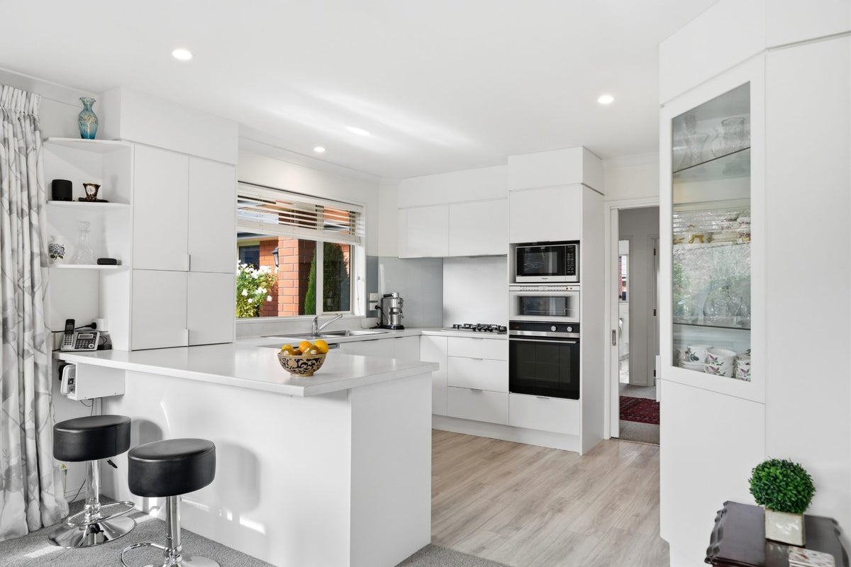 31 Woodhurst Drive, Casebrook, Christchurch - Carousel 2