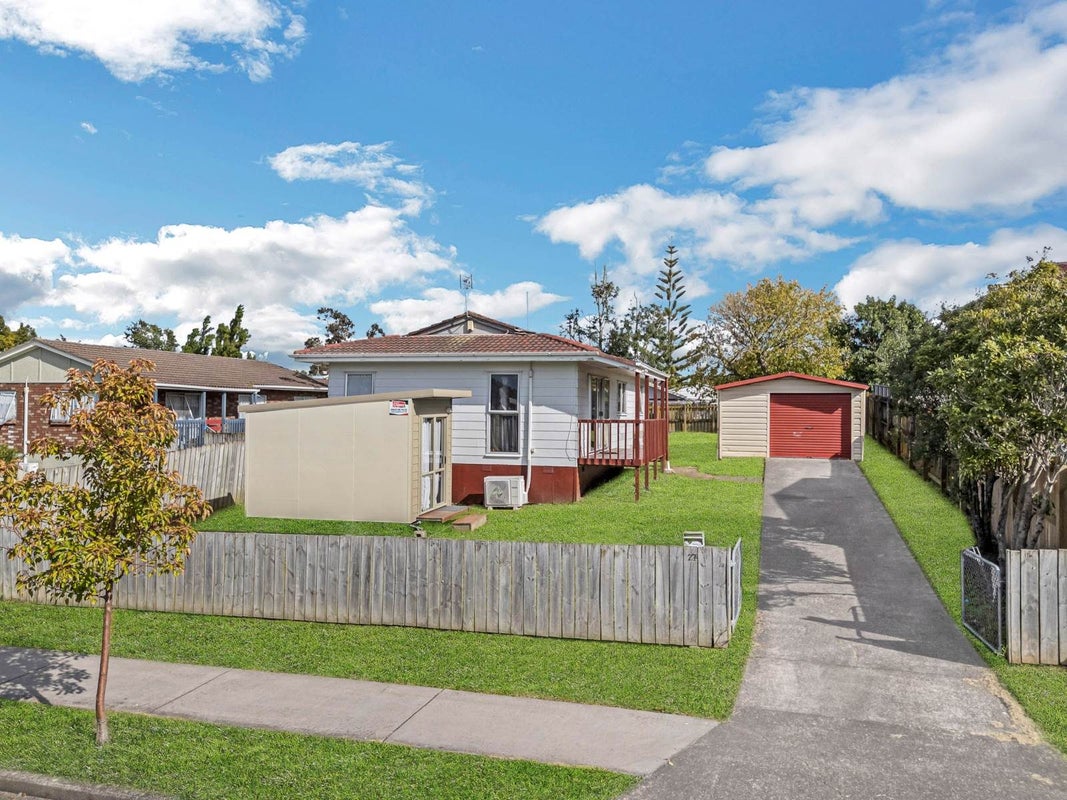 27 Secretariat Place, Randwick Park, Auckland - Carousel 1