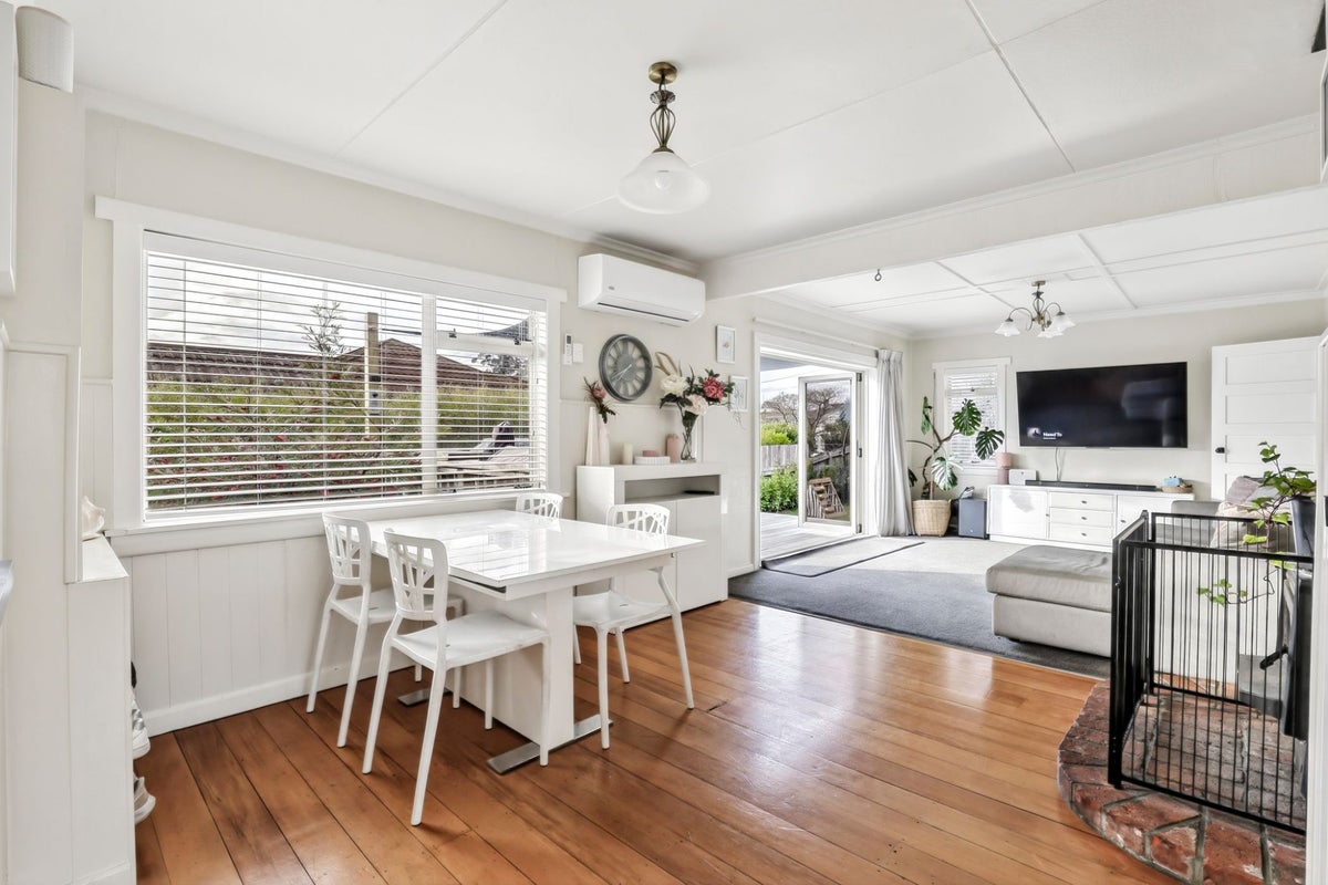 33 Waverley Street, Richmond - Carousel 1