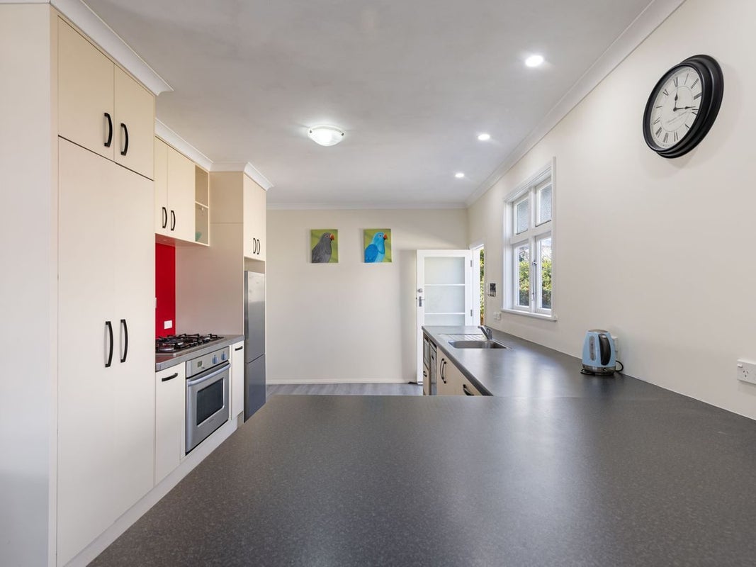 218 Vogel Street, Roslyn, Palmerston North - Carousel 2