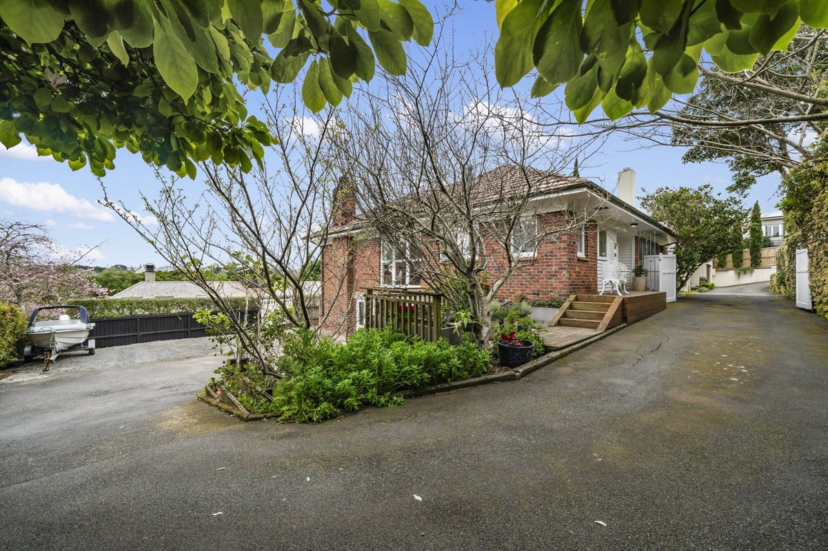 242 Victoria Avenue, Remuera, Auckland - Carousel 1