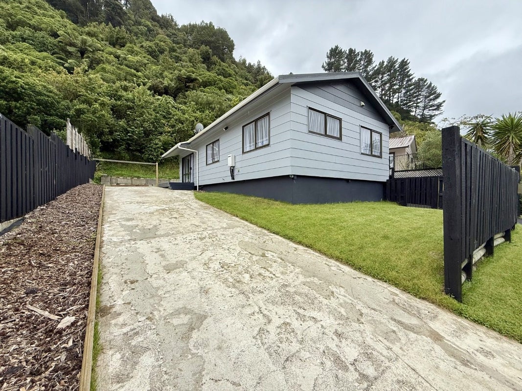 101 Gillespies Road, Birchville, Upper Hutt - Carousel 1