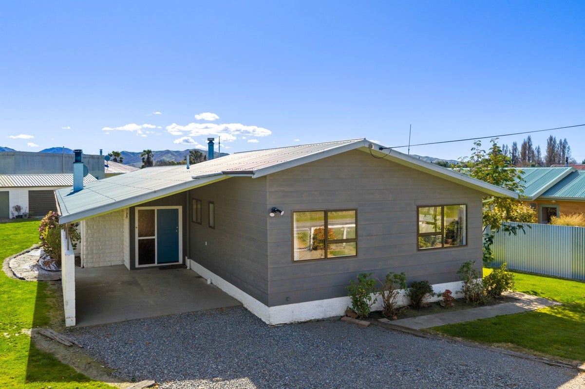14 Wakefield Street, Seddon - Carousel 1