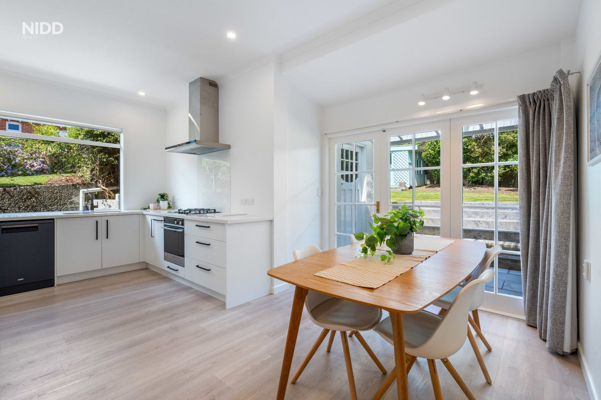 116 Signal Hill Road, Opoho, Dunedin - Carousel 1