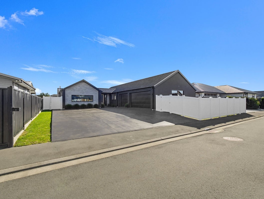 3 Cawton Grove, Tinwald, Ashburton - Carousel 2