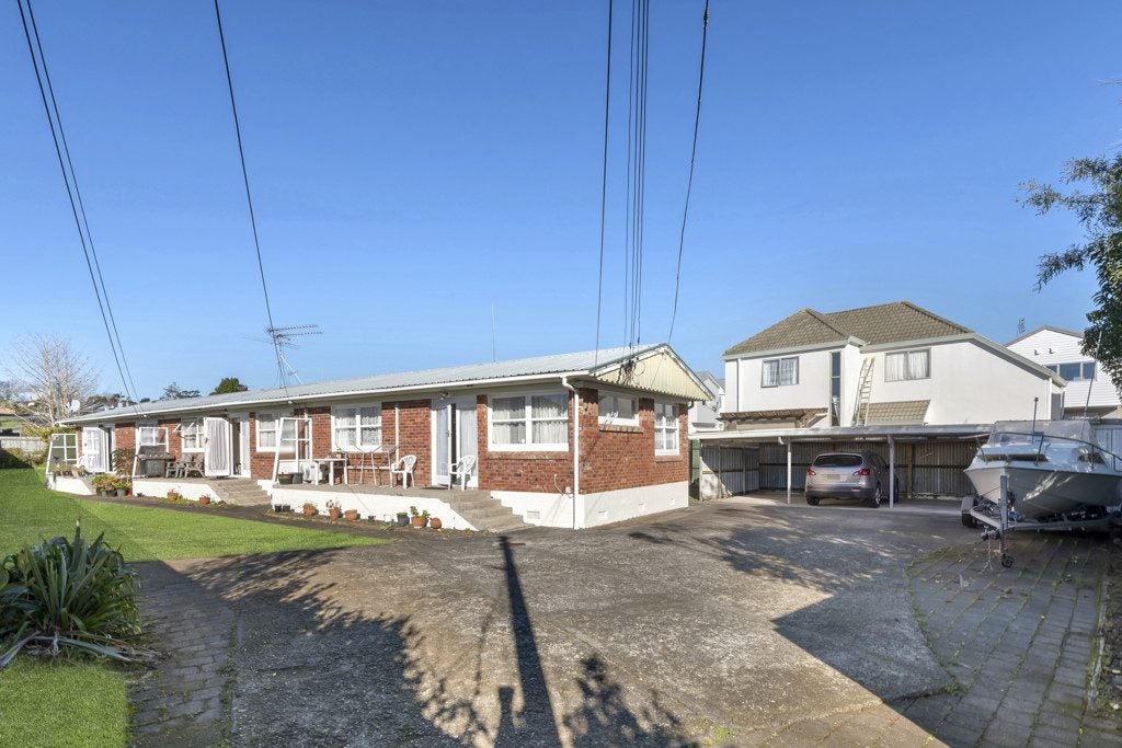 128 Wellington Street, Howick, Auckland - Carousel 1