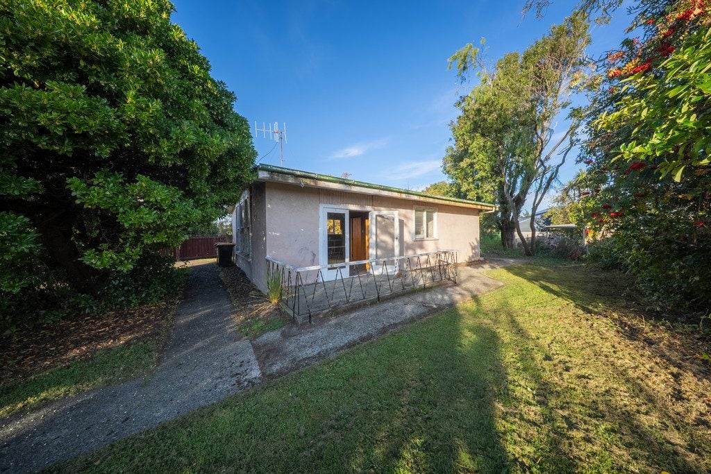 10 Moana Crescent, Te Anau, Te Anau - Carousel 2