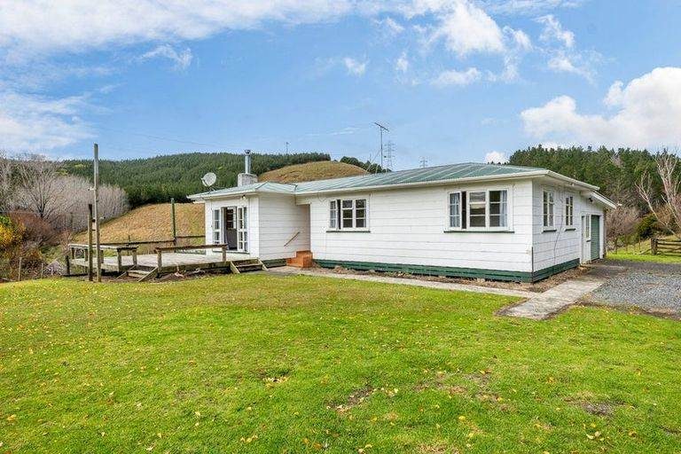 1396 State Highway 1, Topuni, Wellsford - Carousel 1