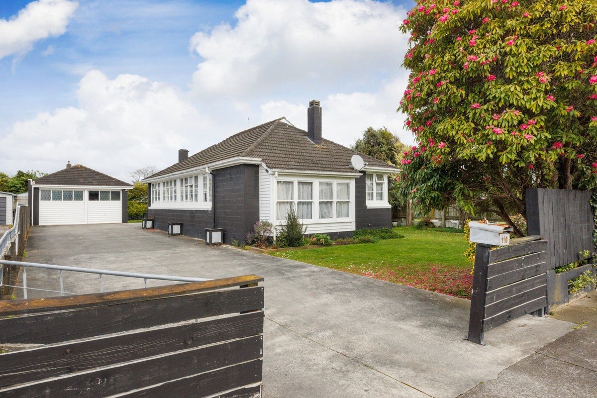 110 Limbrick Street, Terrace End, Palmerston North - Carousel 1