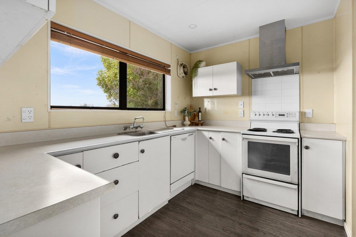 1/34 Busby Hill, Havelock North, Havelock North - Carousel 2