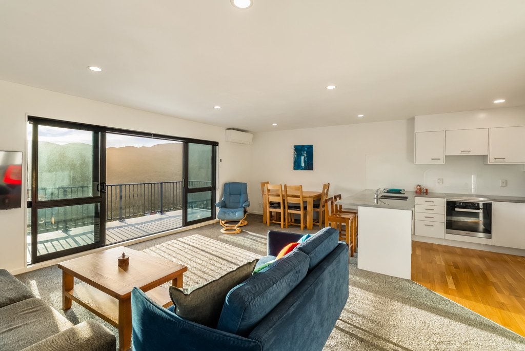 215B Pembroke Road, Wilton, Wellington - Carousel 2