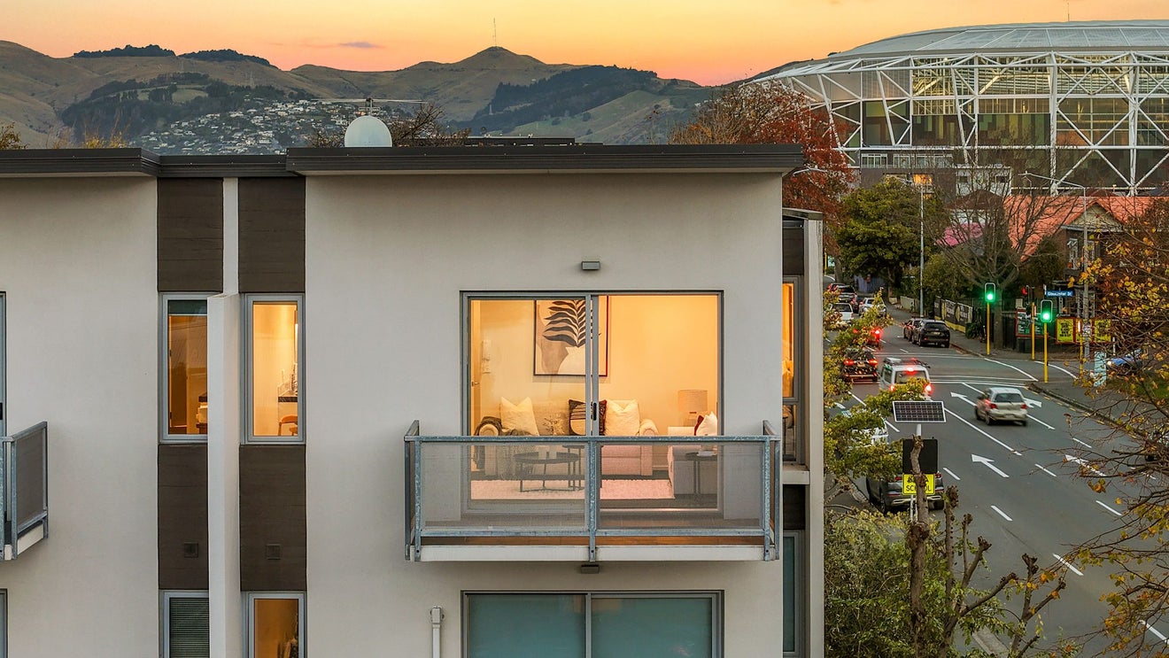 7/318 Barbadoes Street, Christchurch Central, Christchurch - Carousel 1