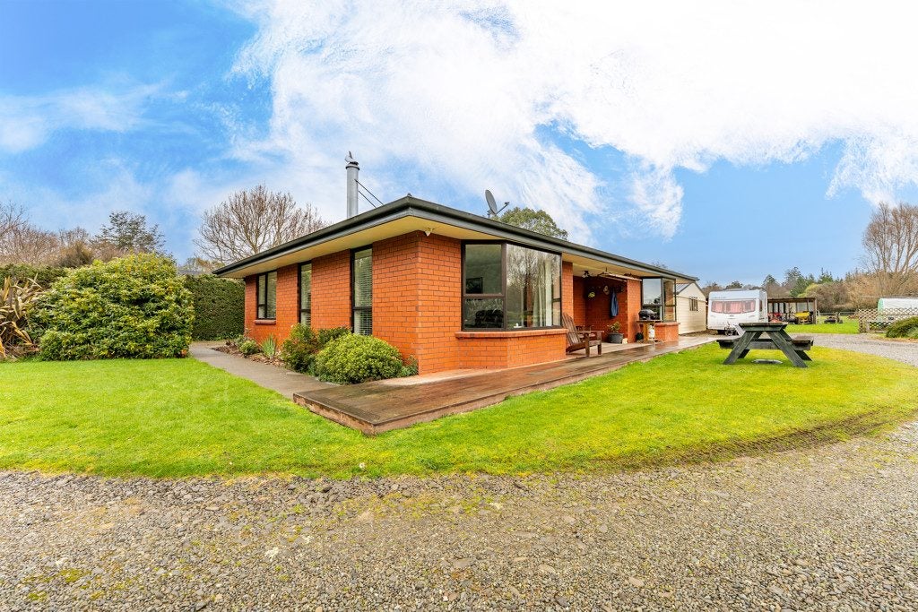 115 Main North Road, Geraldine - Carousel 22