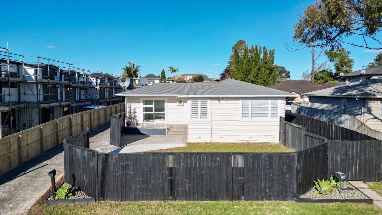 64A McLean Avenue, Papatoetoe, Auckland - Carousel 1