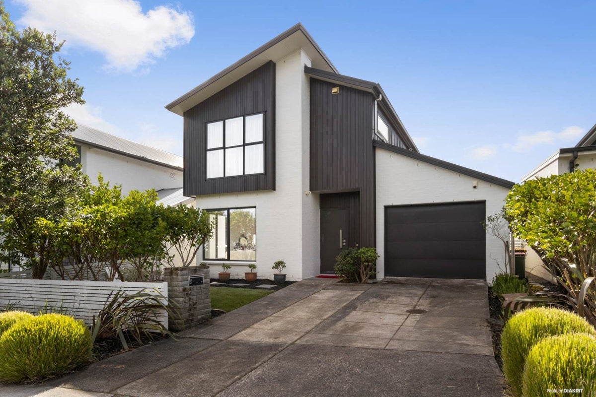 20 Bomb Point Drive, Hobsonville, Auckland - Carousel 1