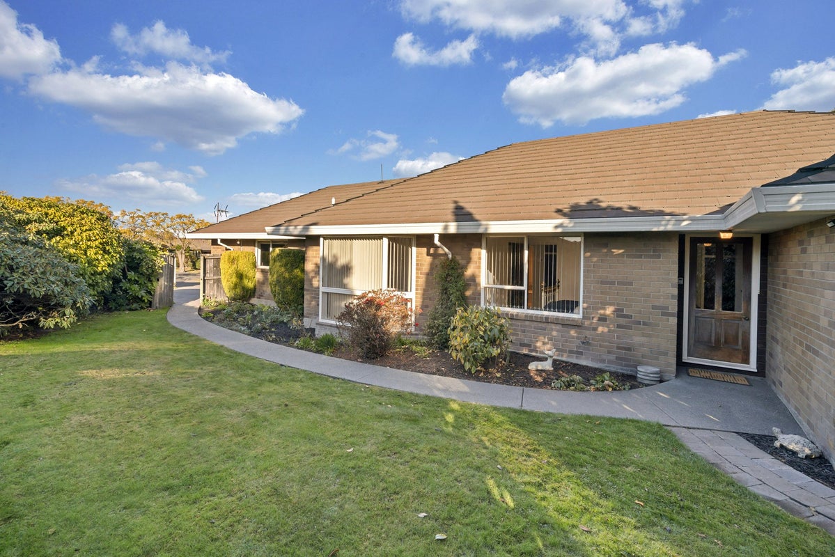 15 Creese Place, Redwood, Christchurch - Carousel 1