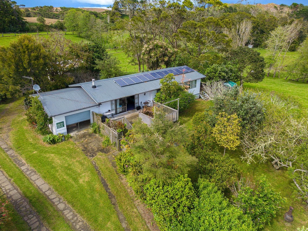 118 Trig Road, Helensville - Carousel 2