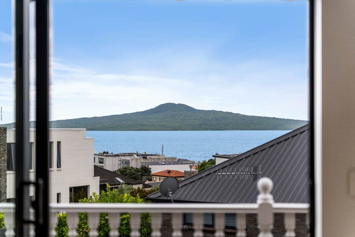 2/0 Brookfield Street, St Heliers, Auckland - Carousel 1