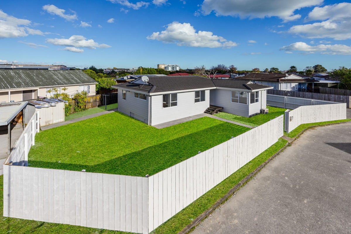 1/16 Trimdon Street, Randwick Park, Auckland - Carousel 10