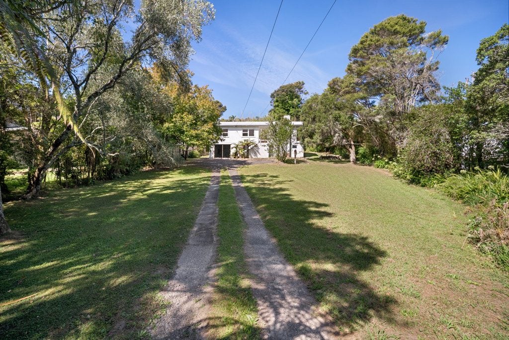 78 Atkinson Road, Titirangi, Auckland - Carousel 1