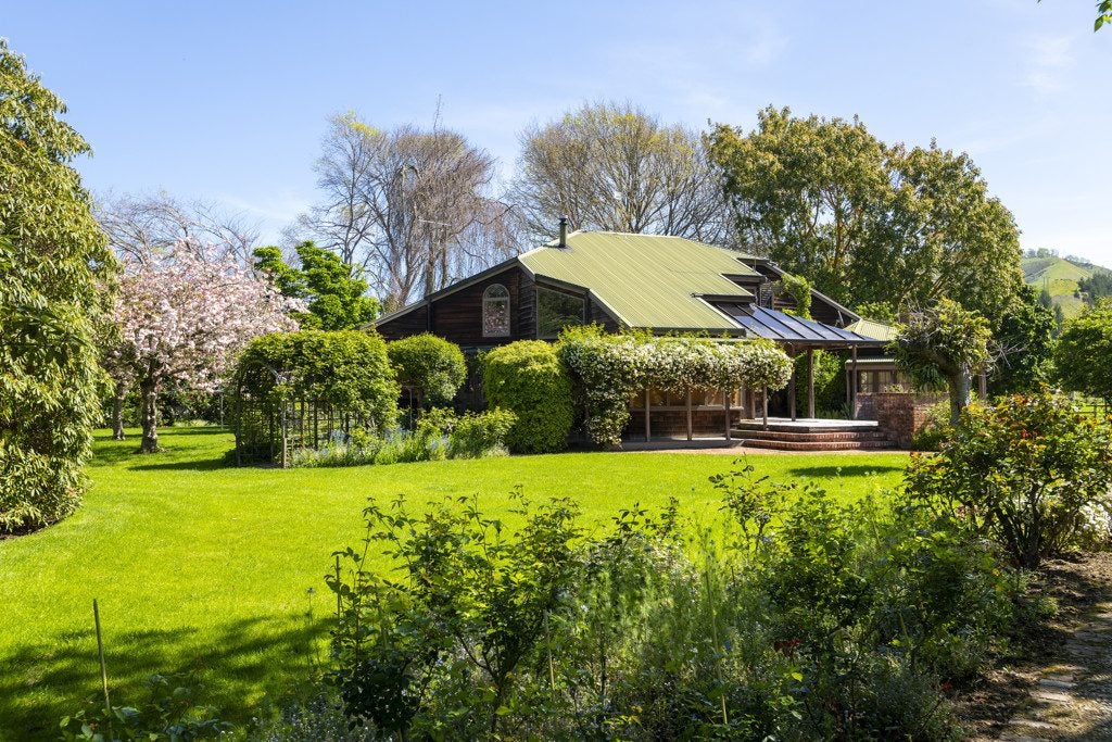 374 Papatu Road, MANUTUKE, Manutuke - Carousel 1