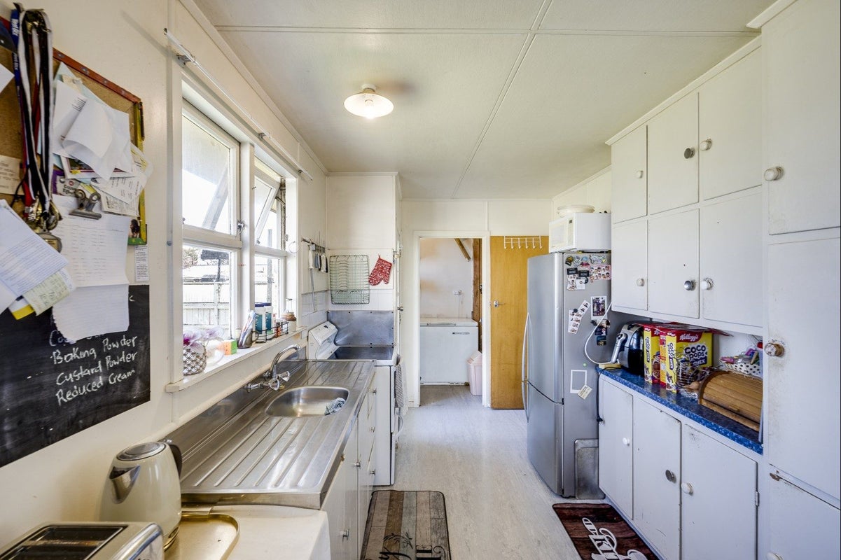 49 Peterhead Avenue, Flaxmere, Hastings - Carousel 2